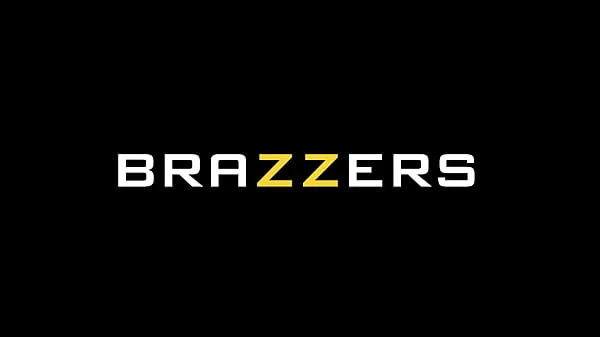 Step Family Summer Vacation: Part 2.Holly Day / Brazzers  / stream full from www.zzfull.com/ahe