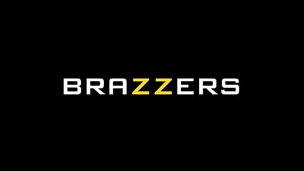 Interview And Screw.Sofia Lee / Brazzers  / stream full from www.zzfull.com/terv