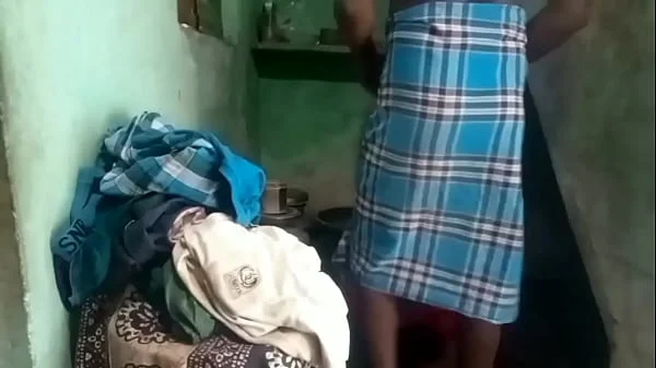 desi aunty have a sex in bathroom