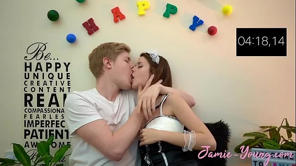 10 Minutes Make Out Challenge!! Jamie Young